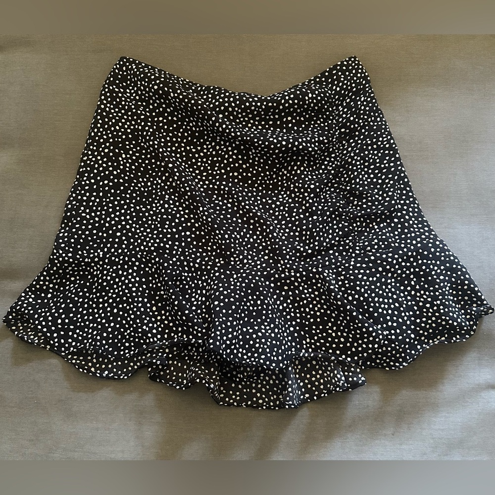 Abercrombie & Fitch Black and White Ruffle Skort